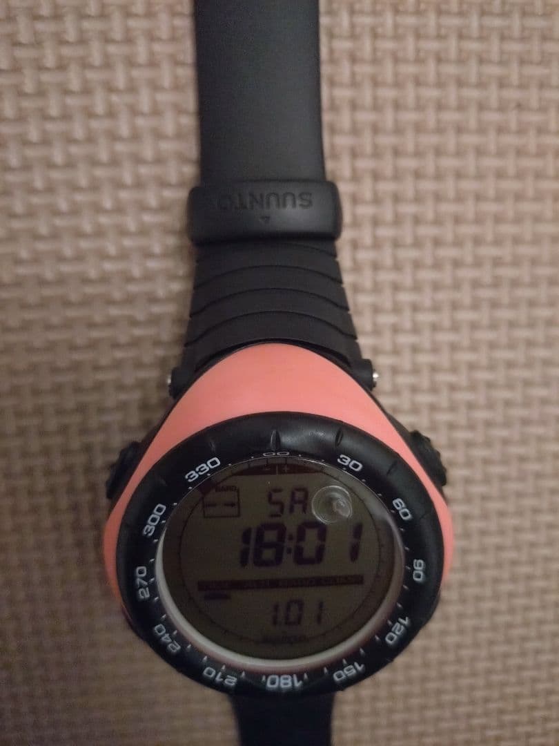 超美品 スント ベクター ピンク SUUNTO VECTOR pink