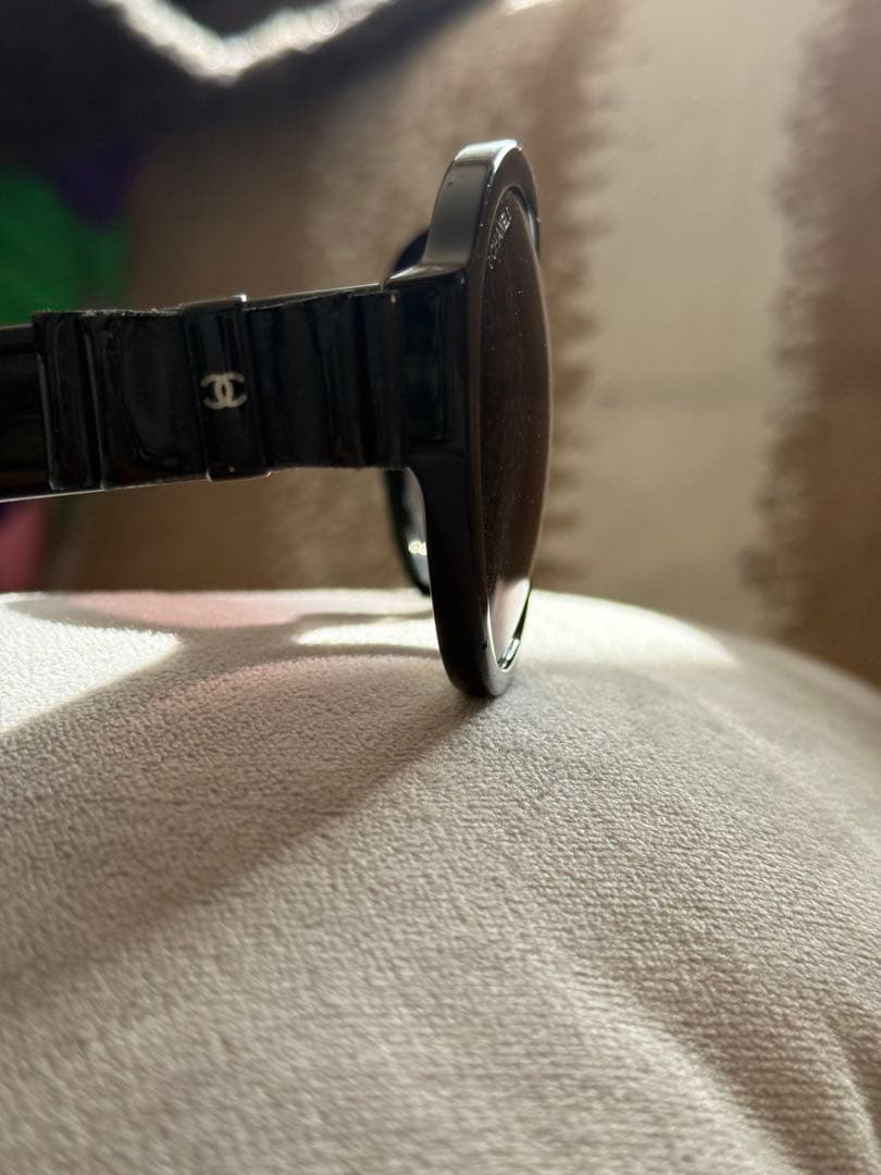 Chanel ブラック オーバーサイズ サングラス