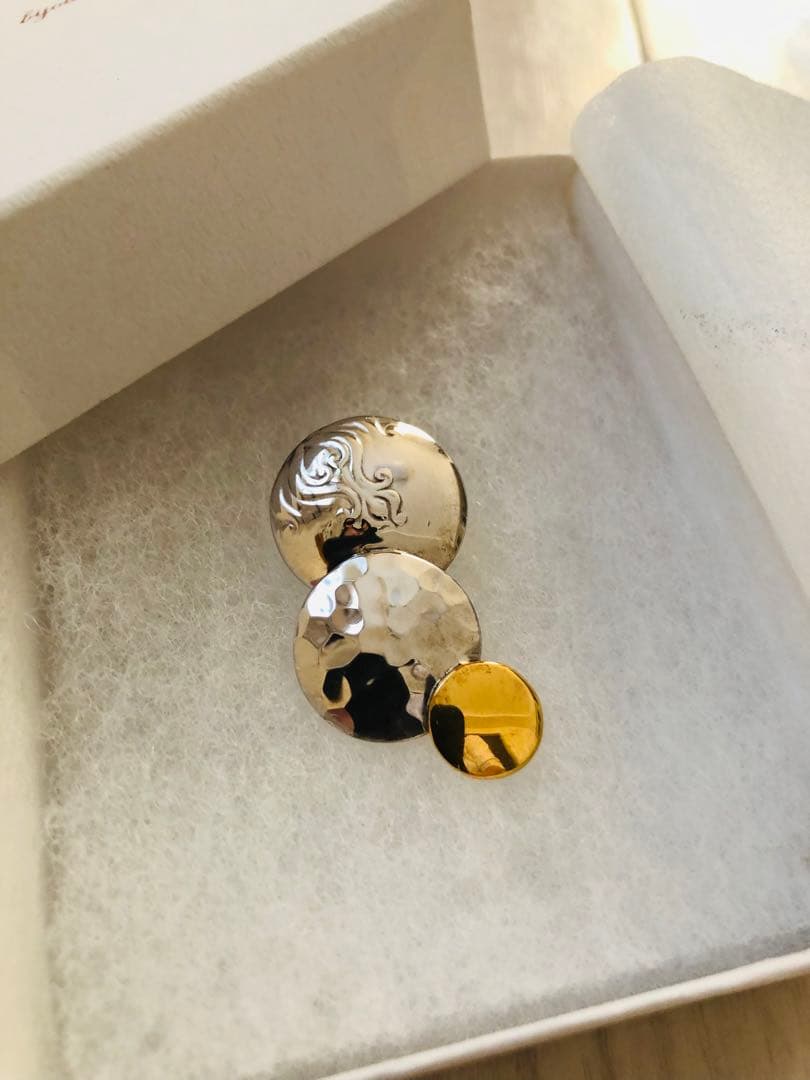 coutellerie & bijoux 片耳用ピアス