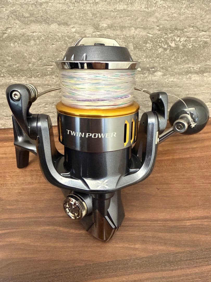 シマノ ツインパワー SW8000HG-B 左巻き 数回使用