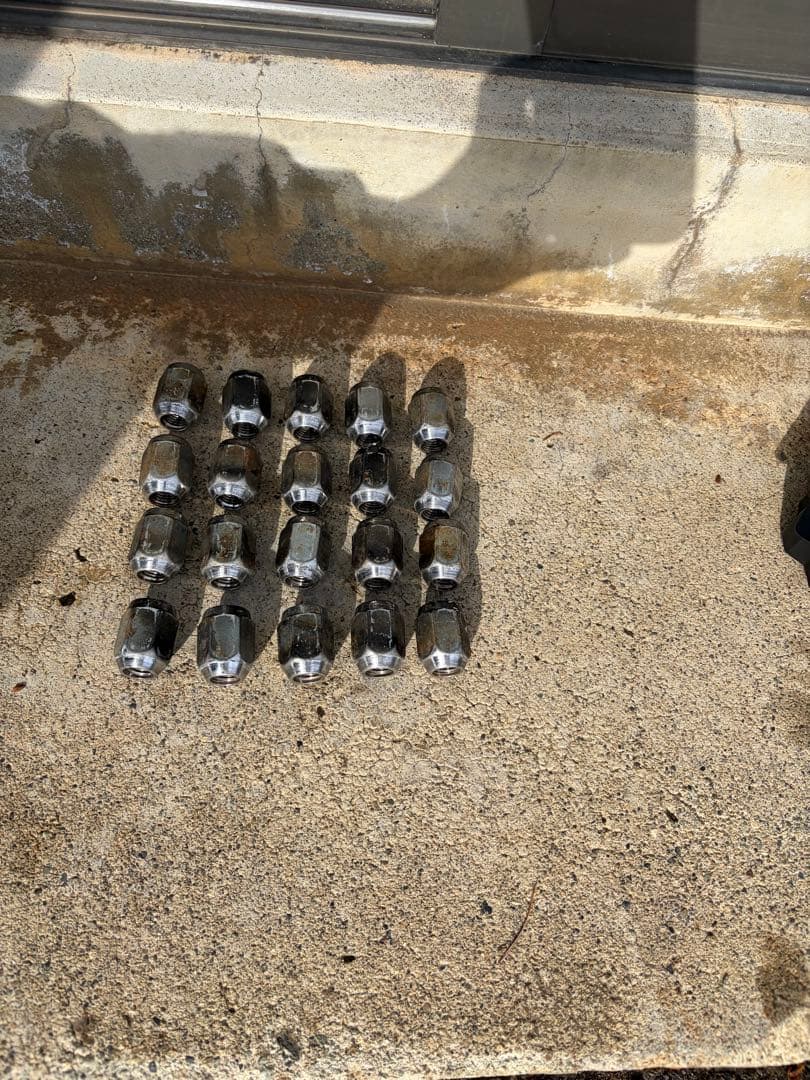 スタッドレスタイヤホイール４本セット　ダンロップ　　WM01 17インチ