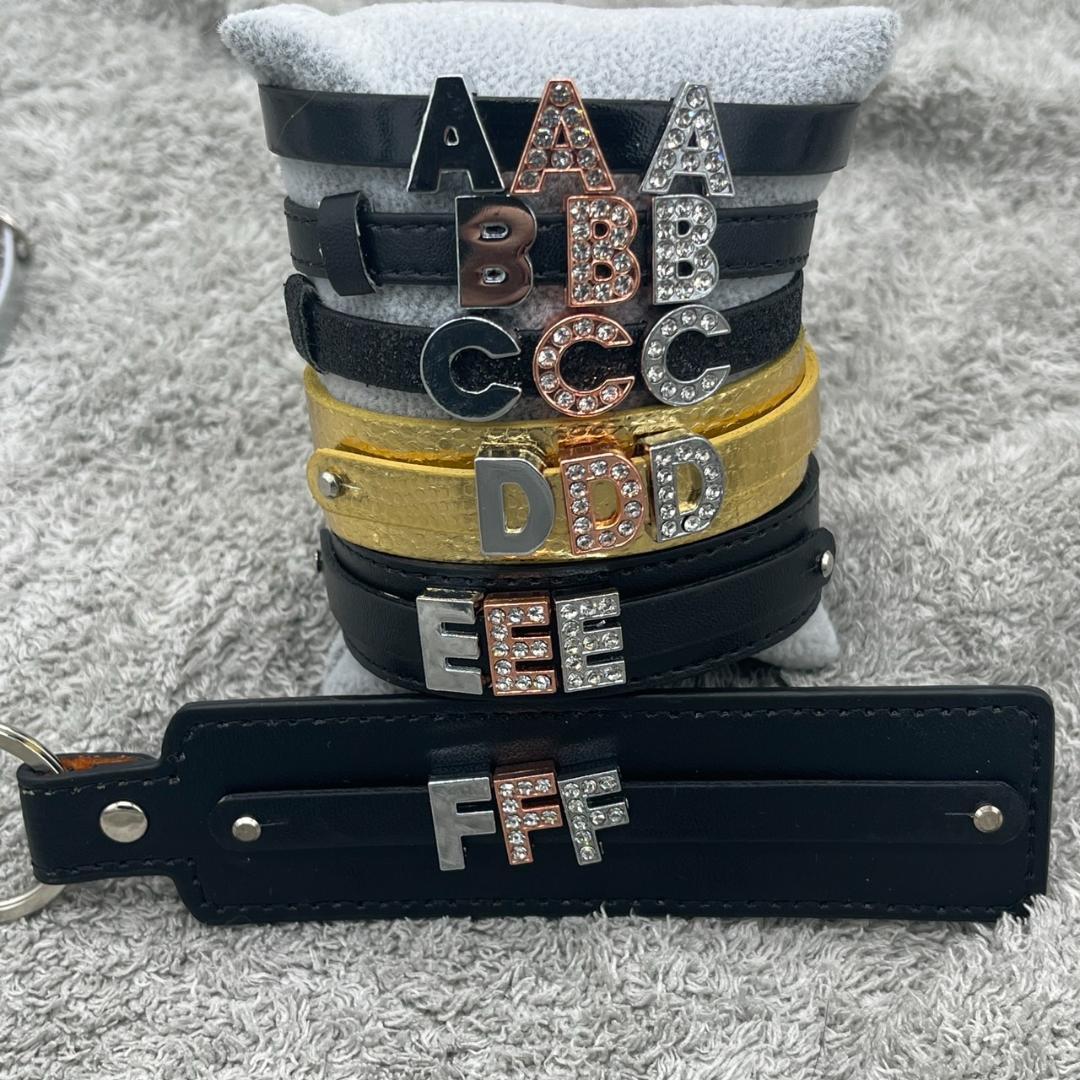 ハンドメイド　ネームタグ　キーホルダー　チャーム　ブレスレット　キーリング　推し