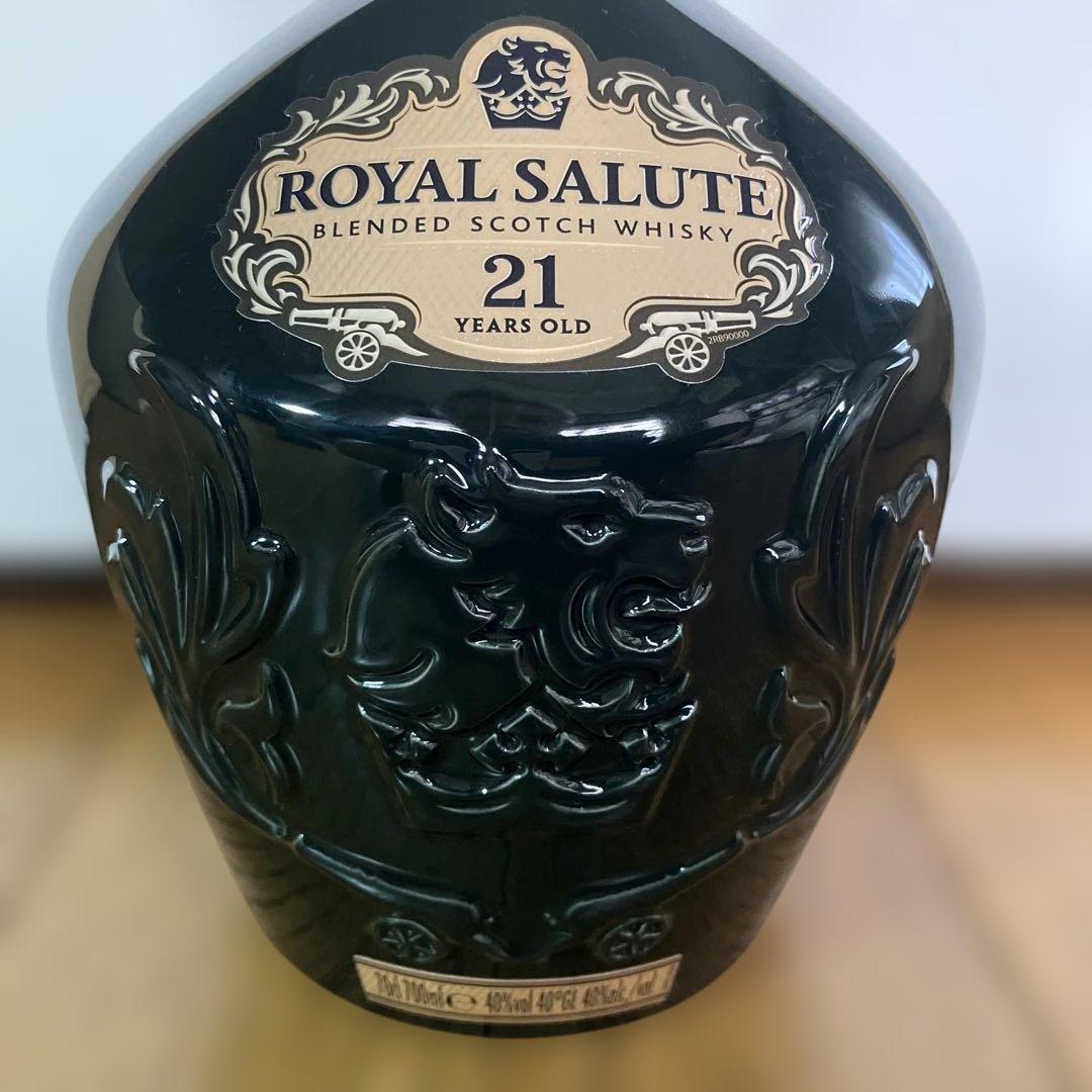 【未開栓・美品】 SALUTE ロイヤルサルート 21年 緑陶器