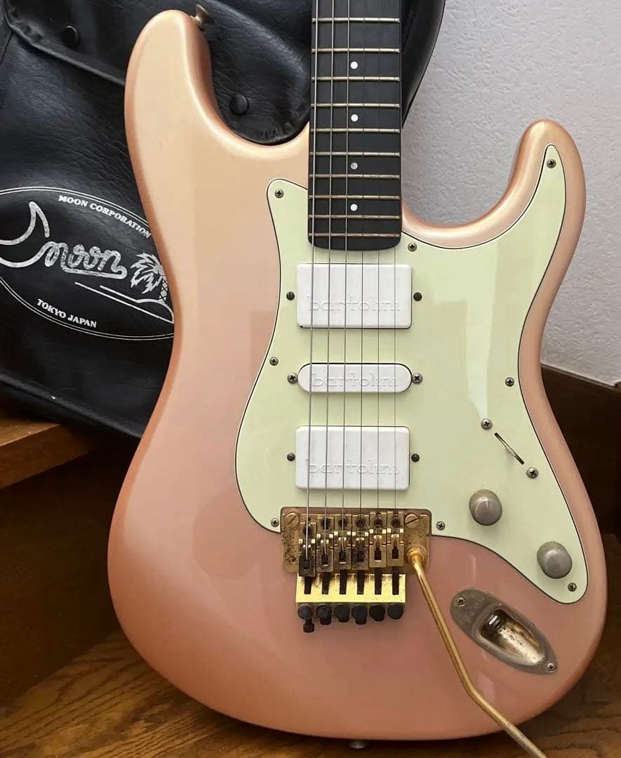 激レア Moon STRATCASTER Vintage