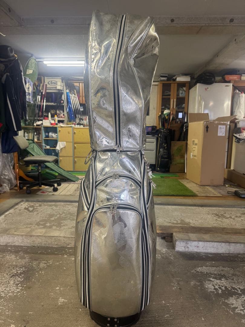 MARK & LONA メタリックシルバーゴルフバッグ