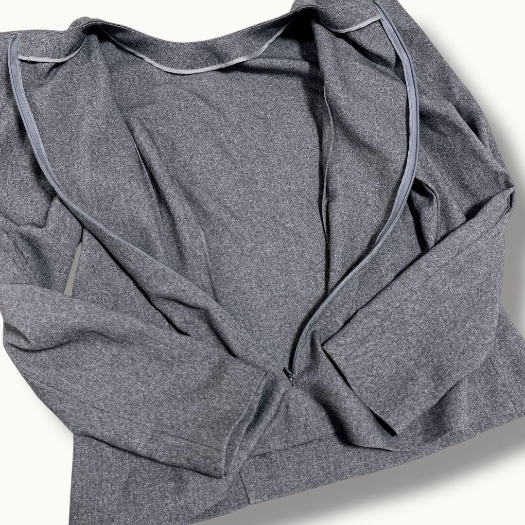 【専用】とんがりトップス　グレー　パフスリーブ　長袖 サイズ2