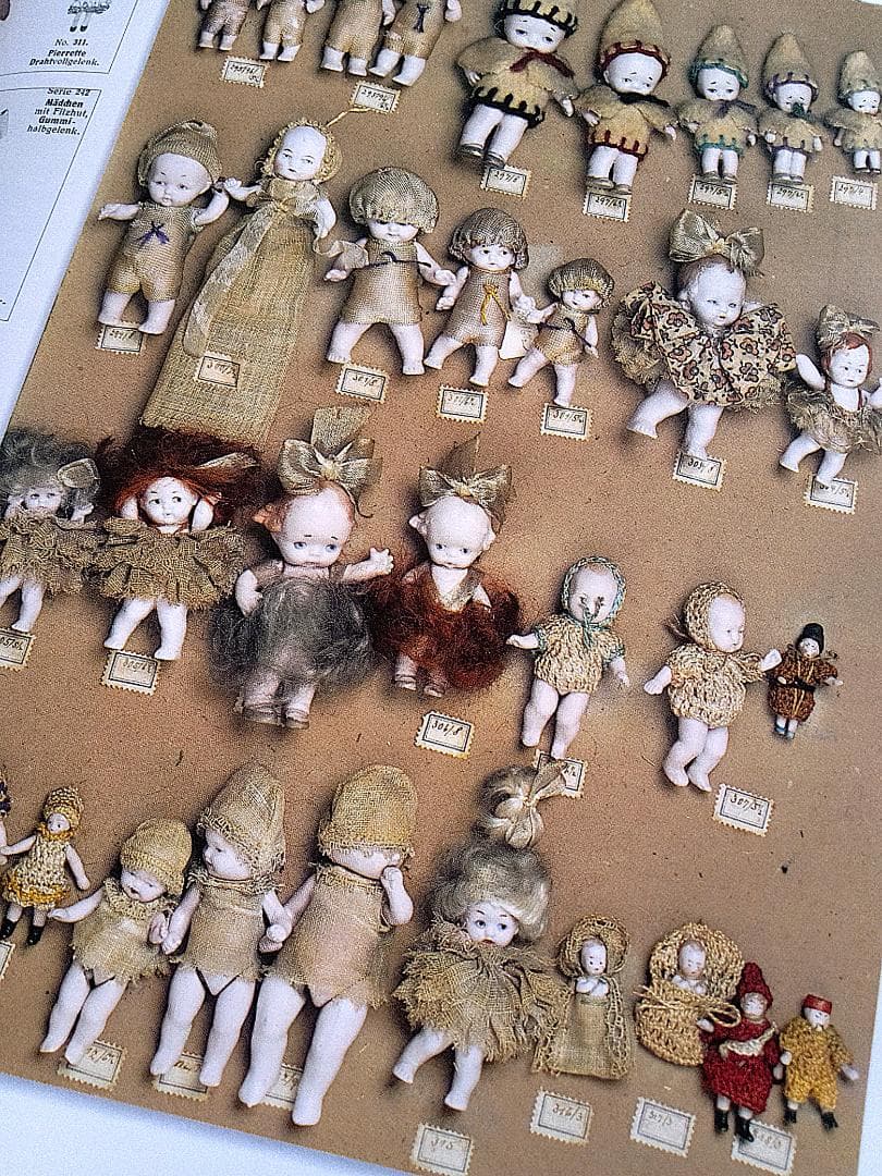 人形オークションの目録本　HERTWIG　アンティーク　ドール　コレクション