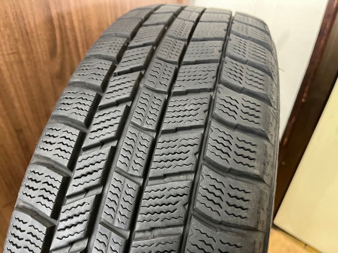2022年製 中古ノーストレック スタッドレスセット175/65R15 アクア等