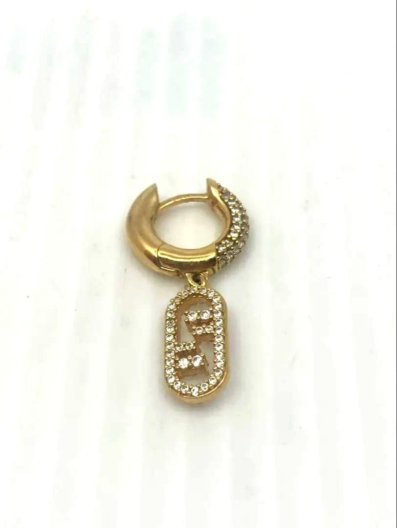 ［美品］FENDI ピアス Fロゴ ラインストーン ゴールド