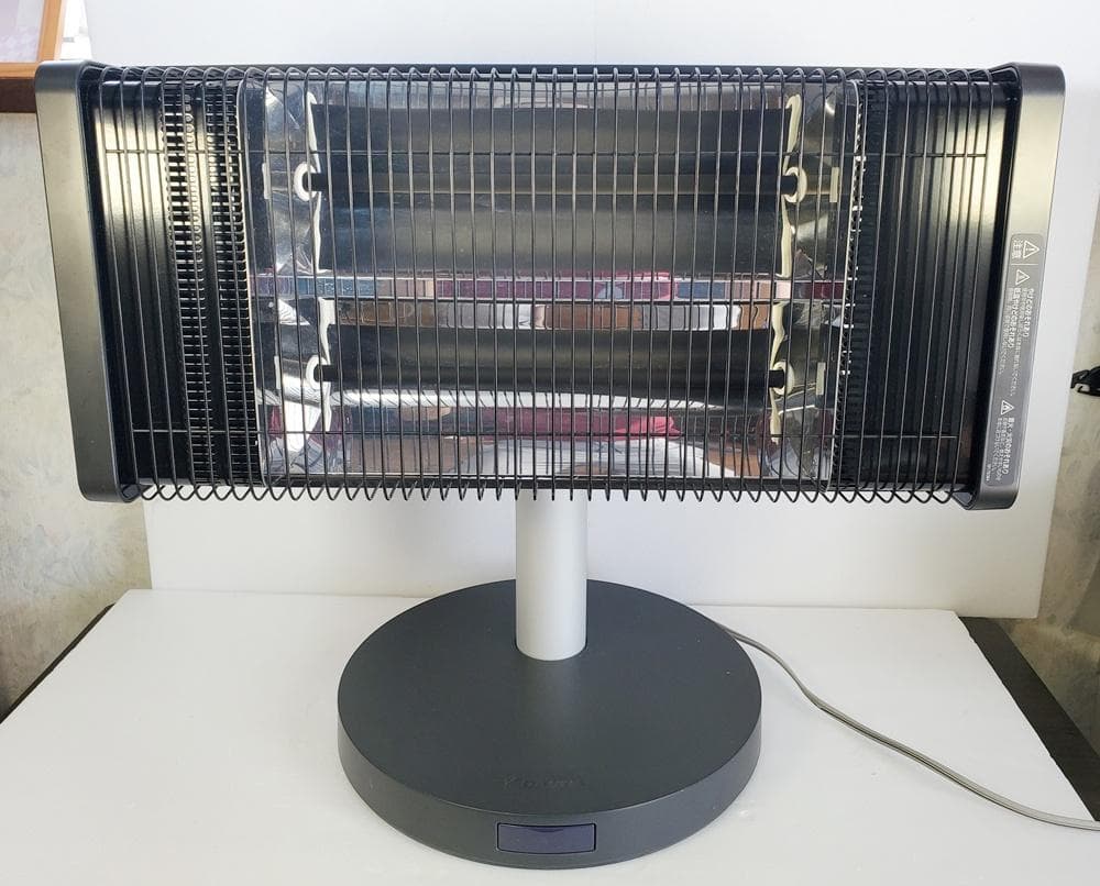 C29　ダイキン　遠赤外線暖房機　セラムヒート　ERFT11VS-H　2018年