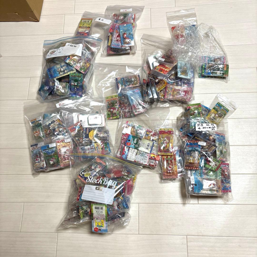 超激レア！未使用未開封❣️ご当地キティファスナーマスコットまとめ売り152点
