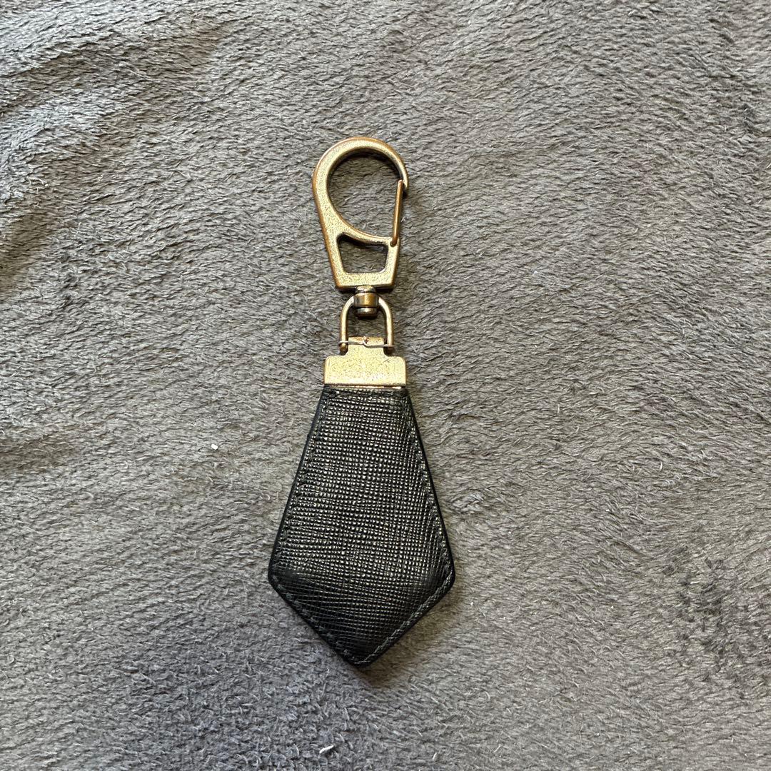 プラダ　キーホルダー　ストラップ　キーリング　0710