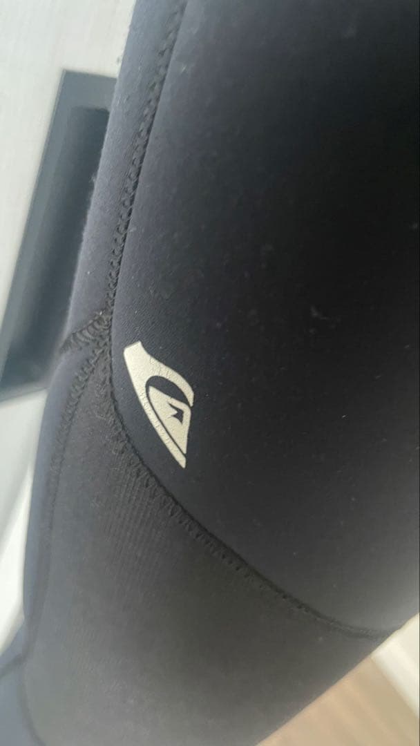 Quiksilver フルスーツ 3回くらい使用綺麗です
