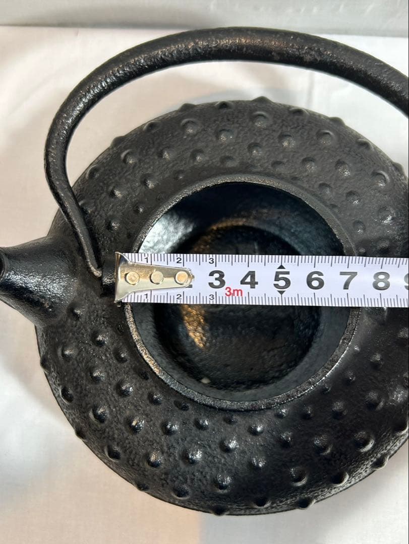 未使用品　南部伝統工芸品　南部匠銘　中アラレ　南部鉄瓶　南部鉄器　鉄瓶