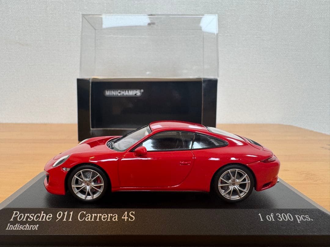 【MINICHAMPS】限定300台 Porsche 911 Carrera4S