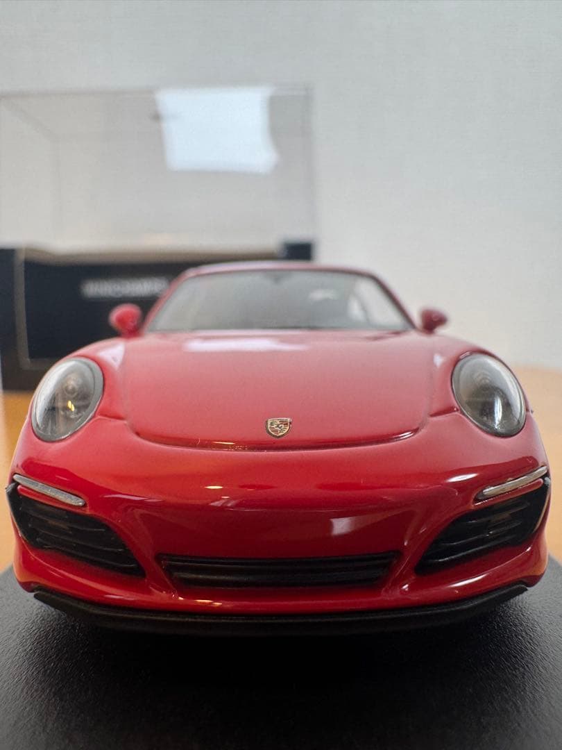 【MINICHAMPS】限定300台 Porsche 911 Carrera4S