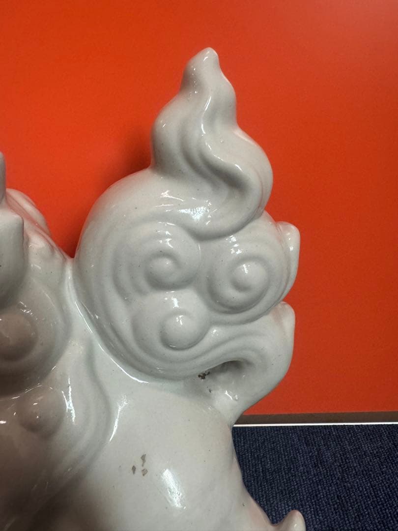 1815  九谷焼 白磁玉乗り獅子　縁起物 獅子置物 高さ約32cm  時代物