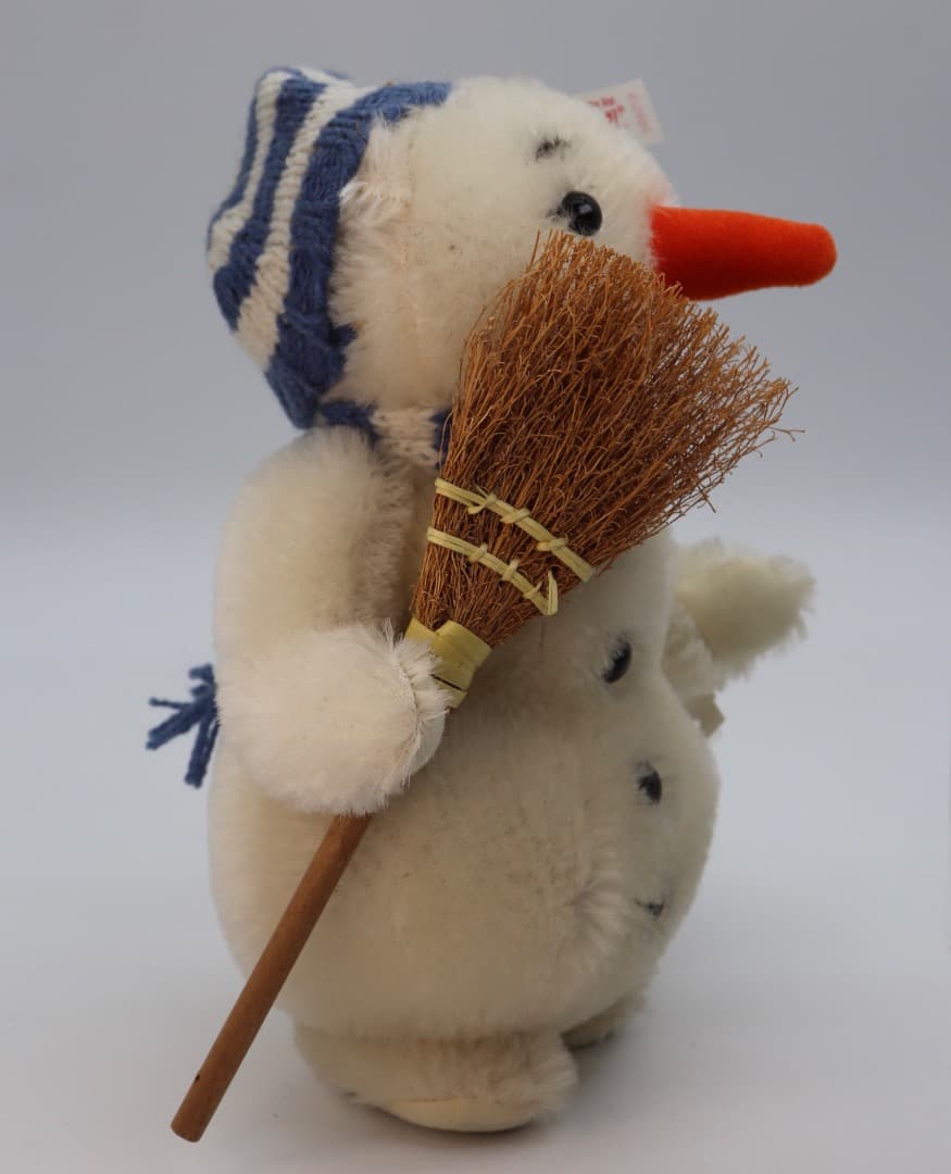 MAN 2001年 STEIFF ほうきを持ったスノウマン 21cm