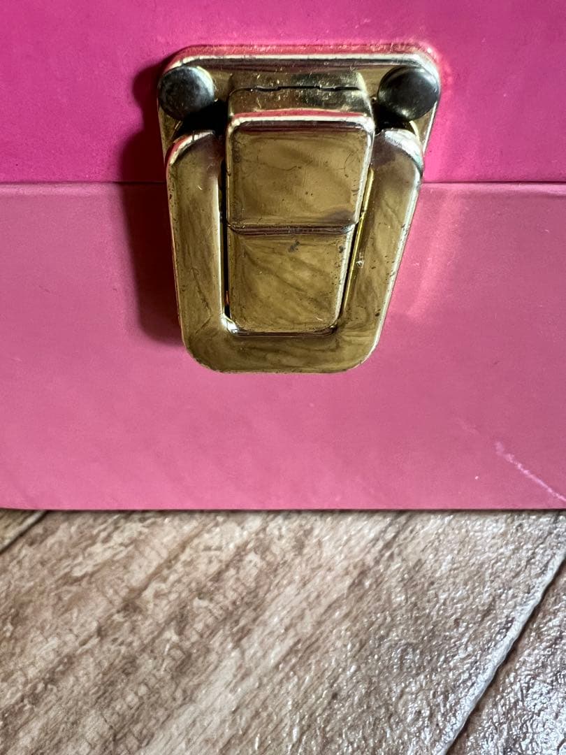 ハローキティ シリアルナンバー入りBOX付きぬいぐるみ