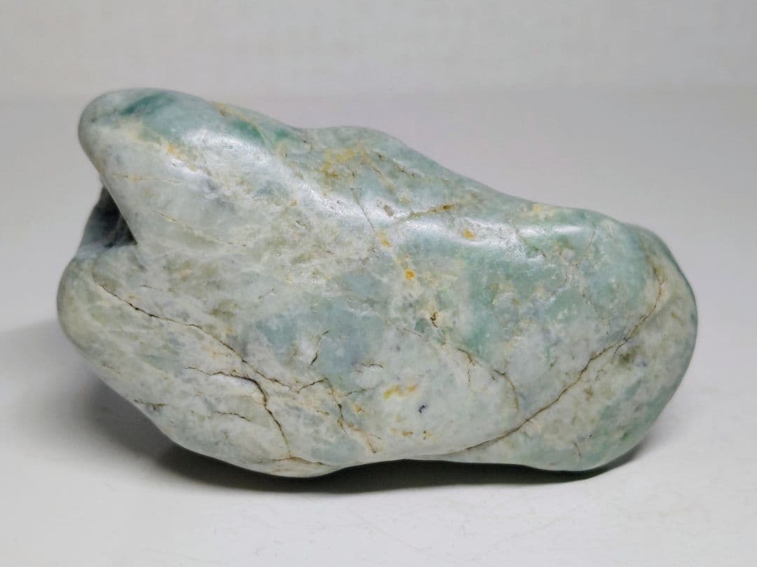 白緑 370g 翡翠 ヒスイ 原石 鑑賞石 自然石 誕生石 鉱物 鉱石 水石