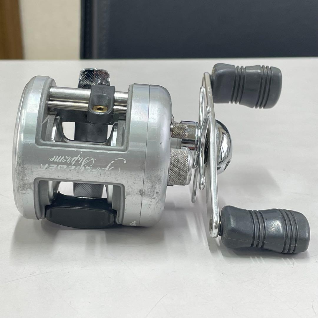 リール PFLUEGER SUPREME 1-3BBH