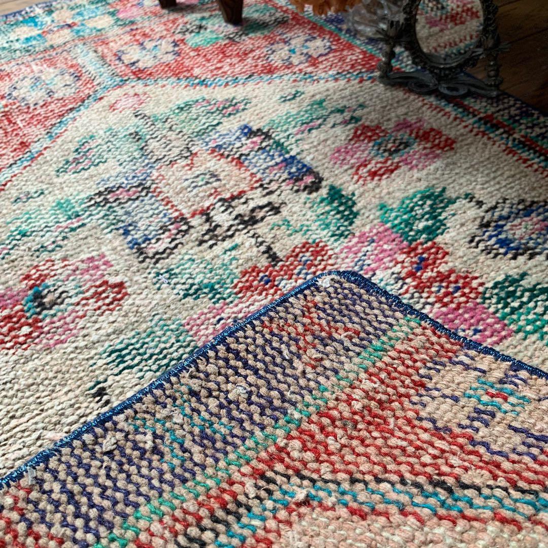 トルコヴィンテージラグ　テラコッタレッド　99×56 シャビー　ざっくり手織り