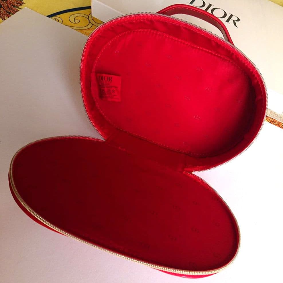 s*m様 【値下】Dior ノベルティー /「未使用」化粧小物 9点セット (バ