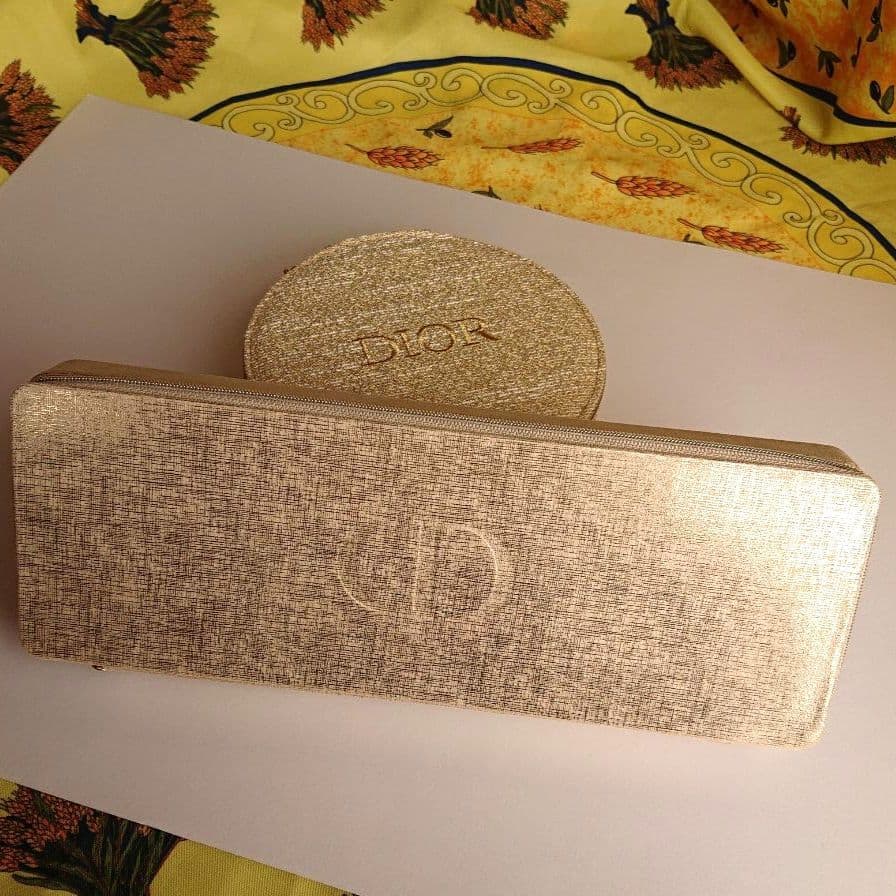 s*m様 【値下】Dior ノベルティー /「未使用」化粧小物 9点セット (バ