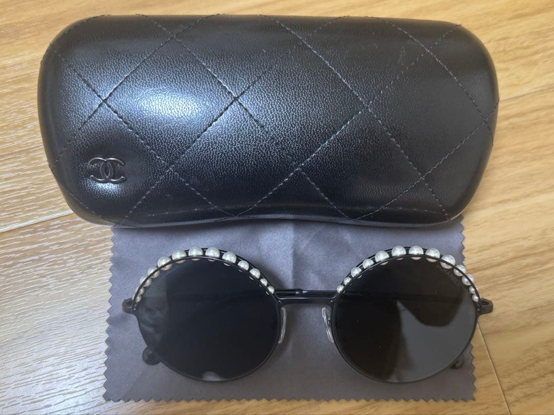 CHANEL シャネル　パール装飾 ラウンドサングラス ケース付き