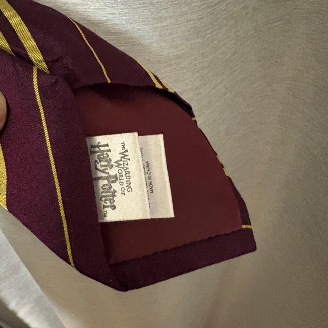 ハリー・ポッター グリフィンドール ローブ　ネクタイ付き　USJ