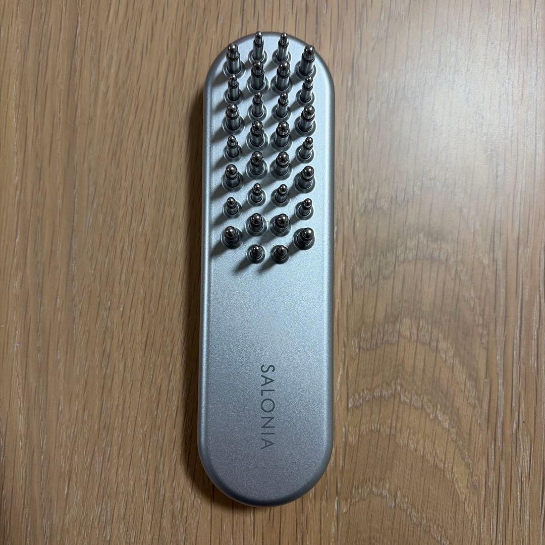 ‼️SALONIA ‼️スカルプブラシ シルバー　本体のみ