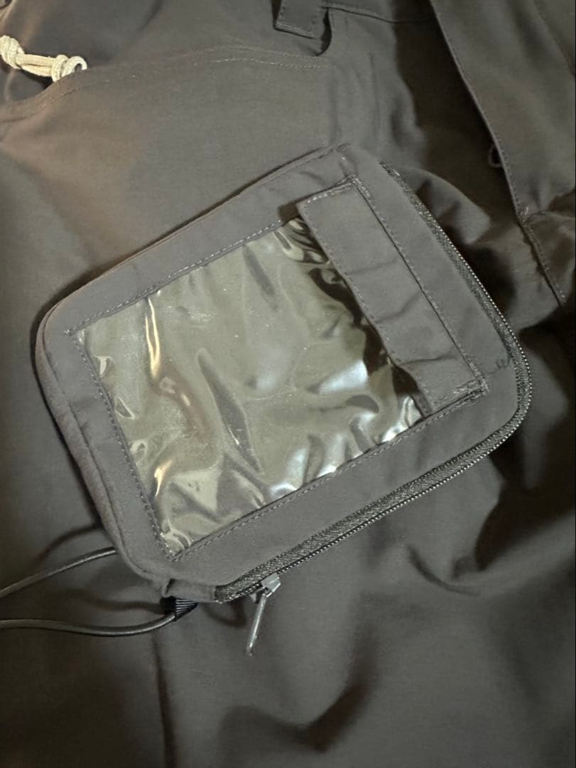 ペイズリー柄スノーボードウェア（女性用）