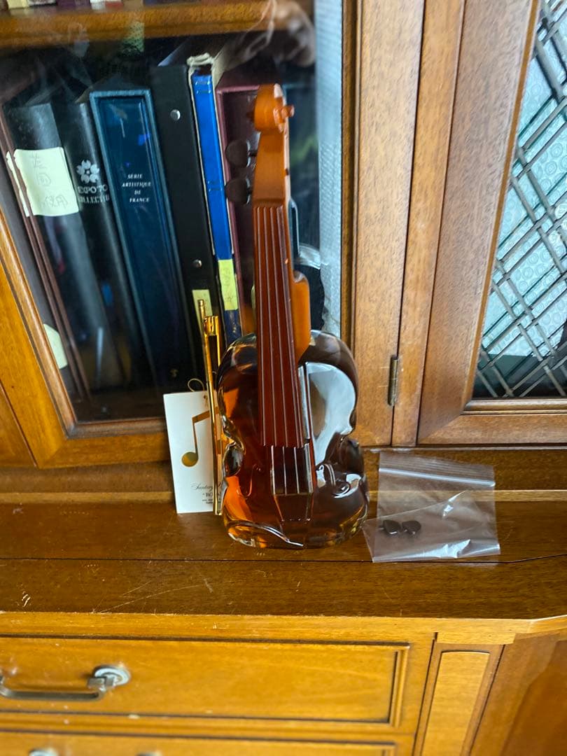 サントリーウイスキーバイオリン型ボトル