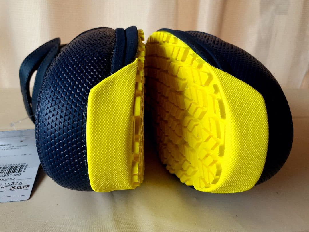 未使用タグ付き♪ ミズノ安全靴 ２６cmEEEネイビー×イエロー 人気カラー！