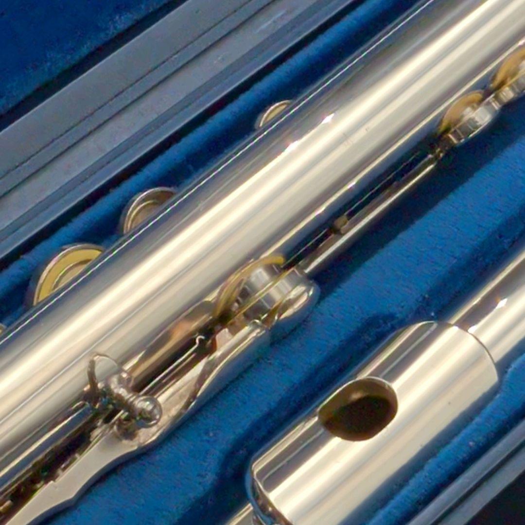 フルート　調整済　美品　ヤマハYFL211S（Eメカ.銀メッキ仕様）