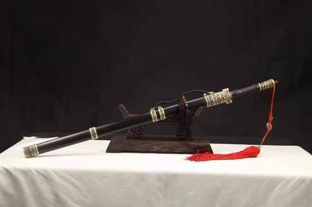 28寸銅装臥龍剣（黒檀金）古兵器 武具　刀装具　日本刀　模造刀 居合刀