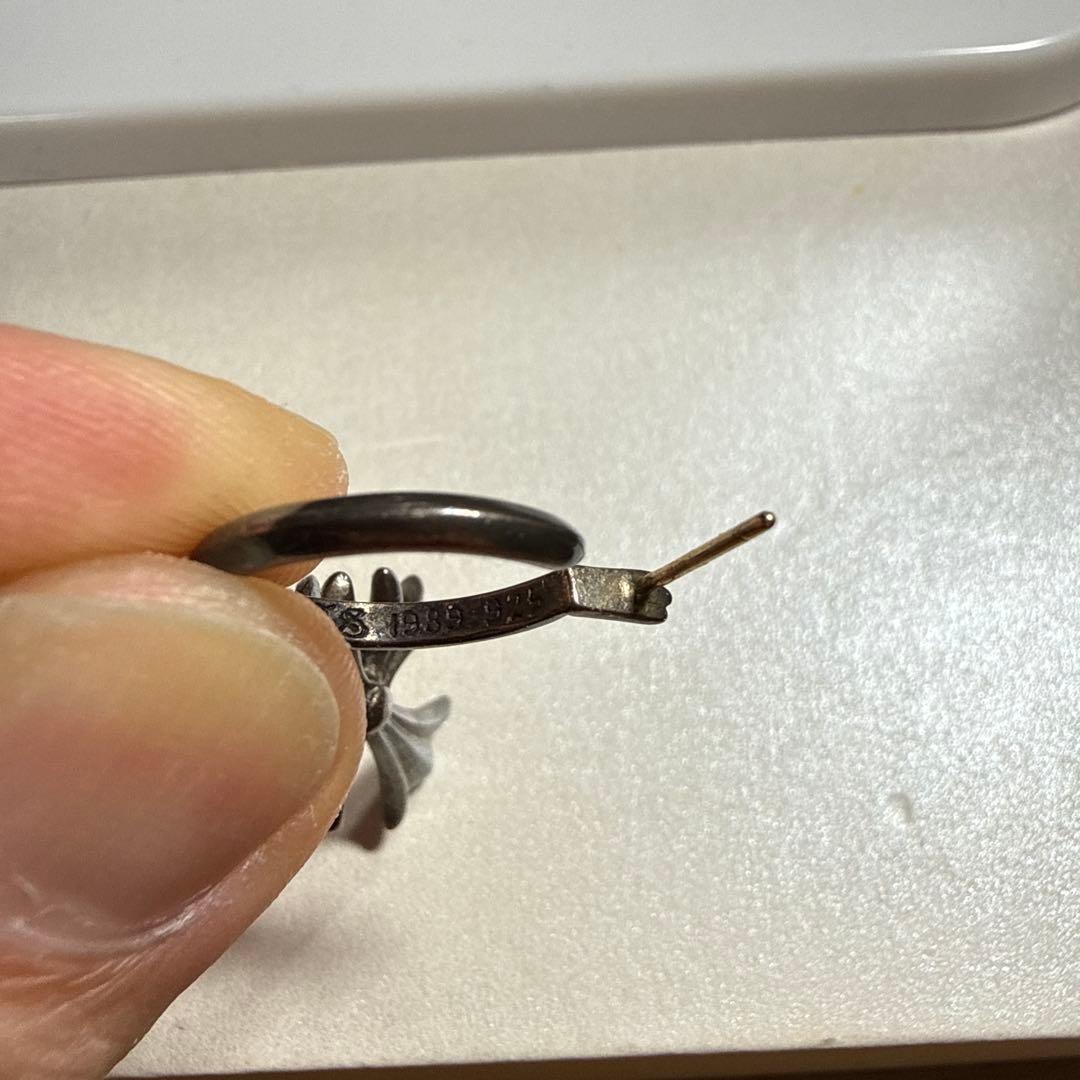 クロムハーツピアス　タイニーCHクロスフープ両耳
