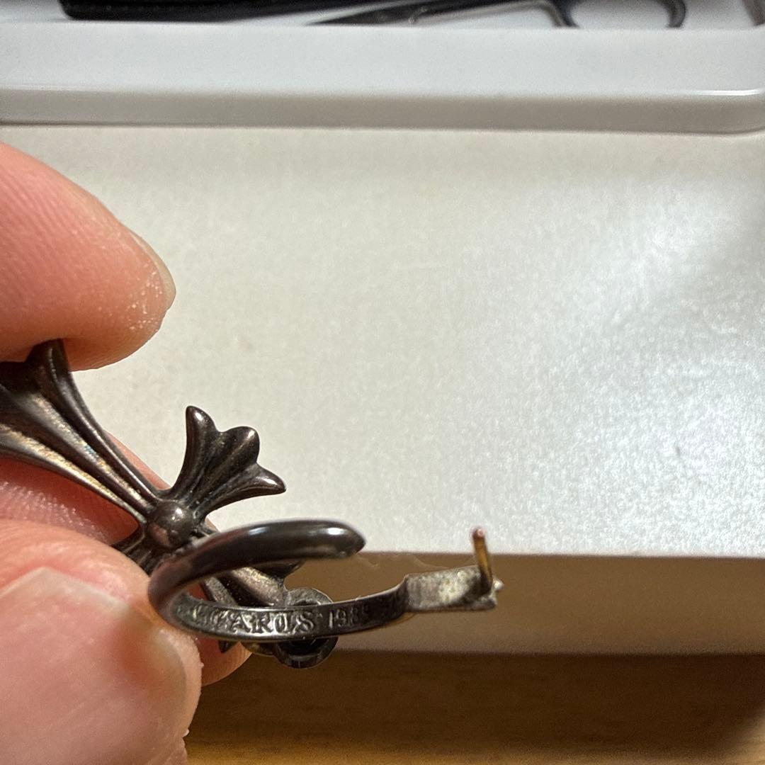 クロムハーツピアス　タイニーCHクロスフープ両耳