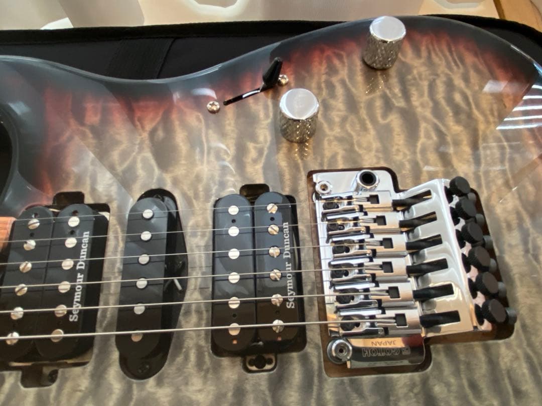 ギター Charvel MJ SD S1 HSH FR QM MNG