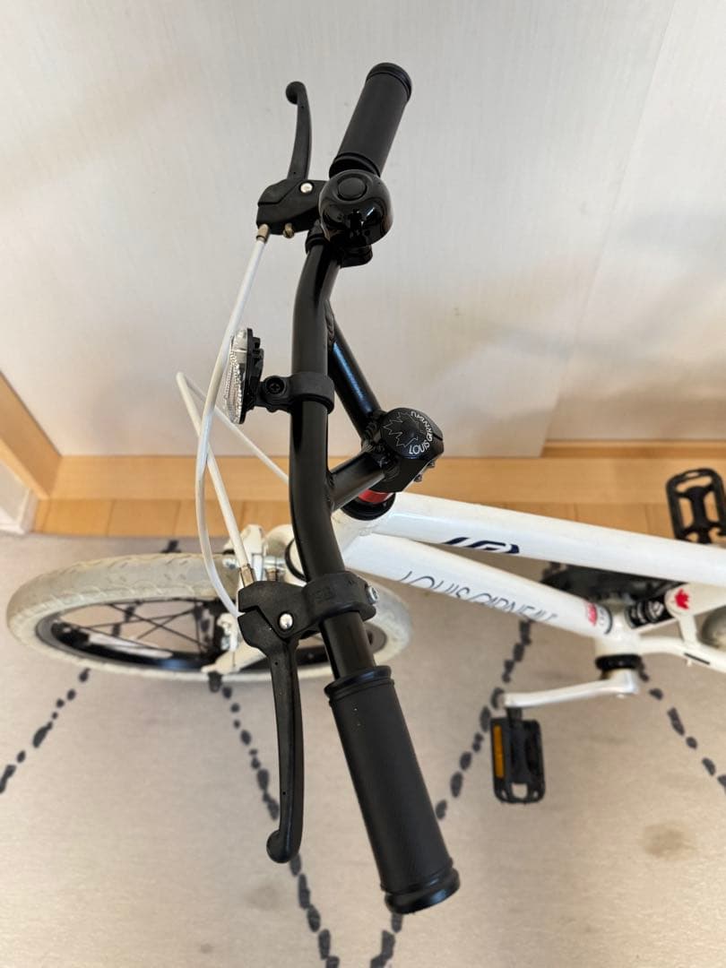 美品　LOUIS GARNEAU 子供用自転車 18インチ ホワイト