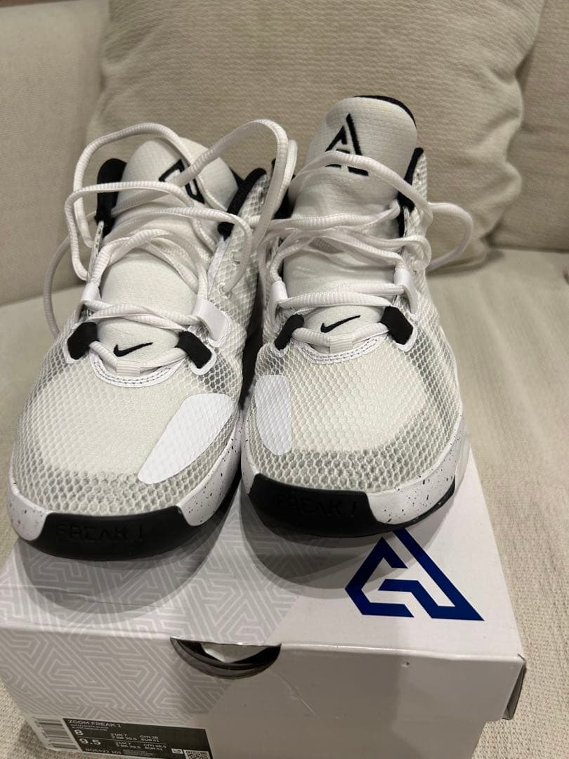 【値下中】【希少/試着のみ/美品】NIKE ZOOM FREAK 1 26㎝