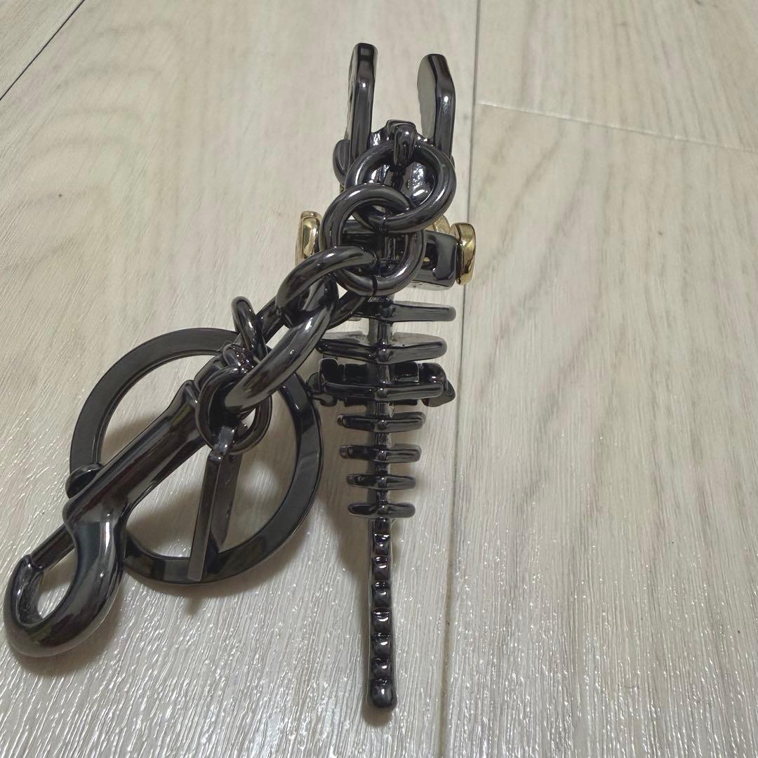 COACH コーチ レキシー 恐竜 グリッター ラメ キーホルダーバッグチャーム