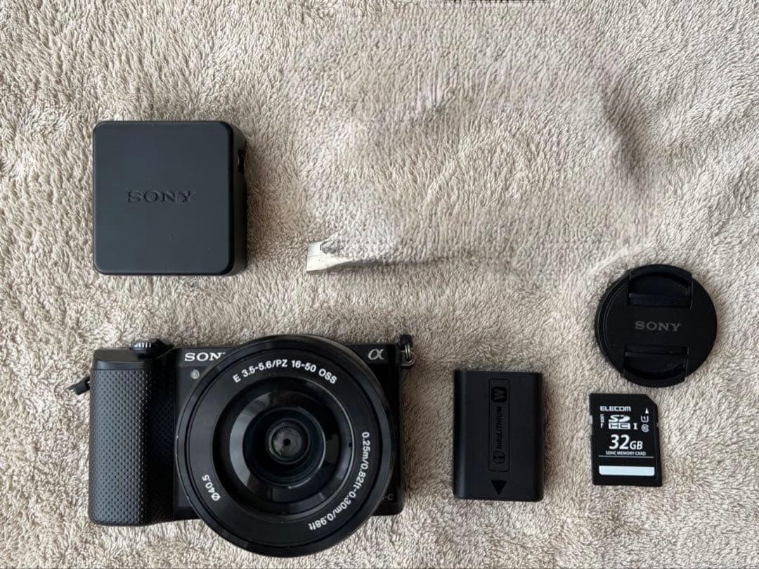 SONY ミラーレス一眼 α5000 パワーズームレンズキット ブラック