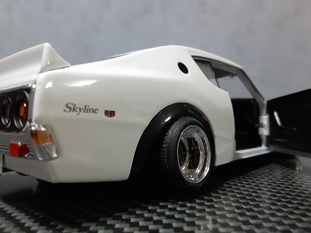 Maisto 1/24 日産 ケンメリ GT-R カスタム改 マークⅢ ガンメタ