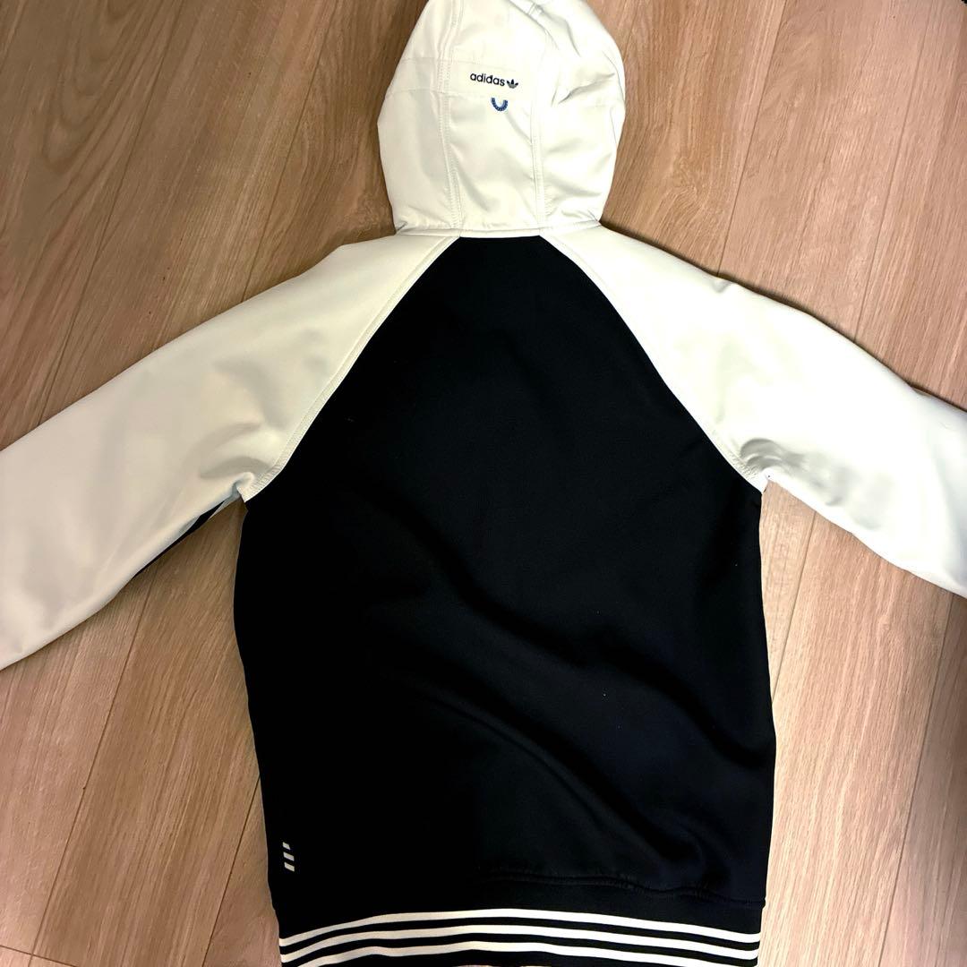 adidas スノーボードウェア