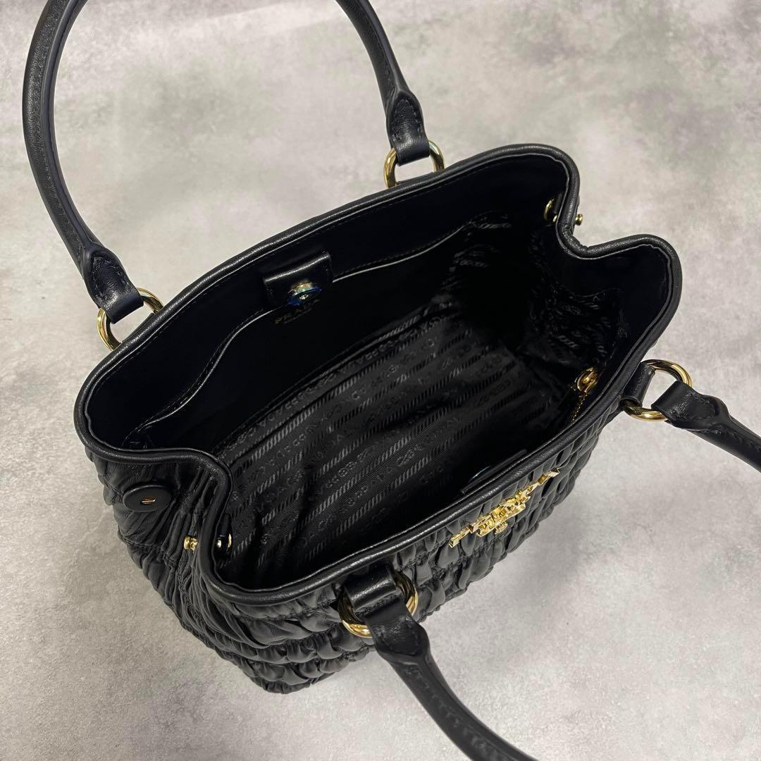 新品✨PRADA プリーツ ナッパレザー 2way ハンドバッグ ブラック