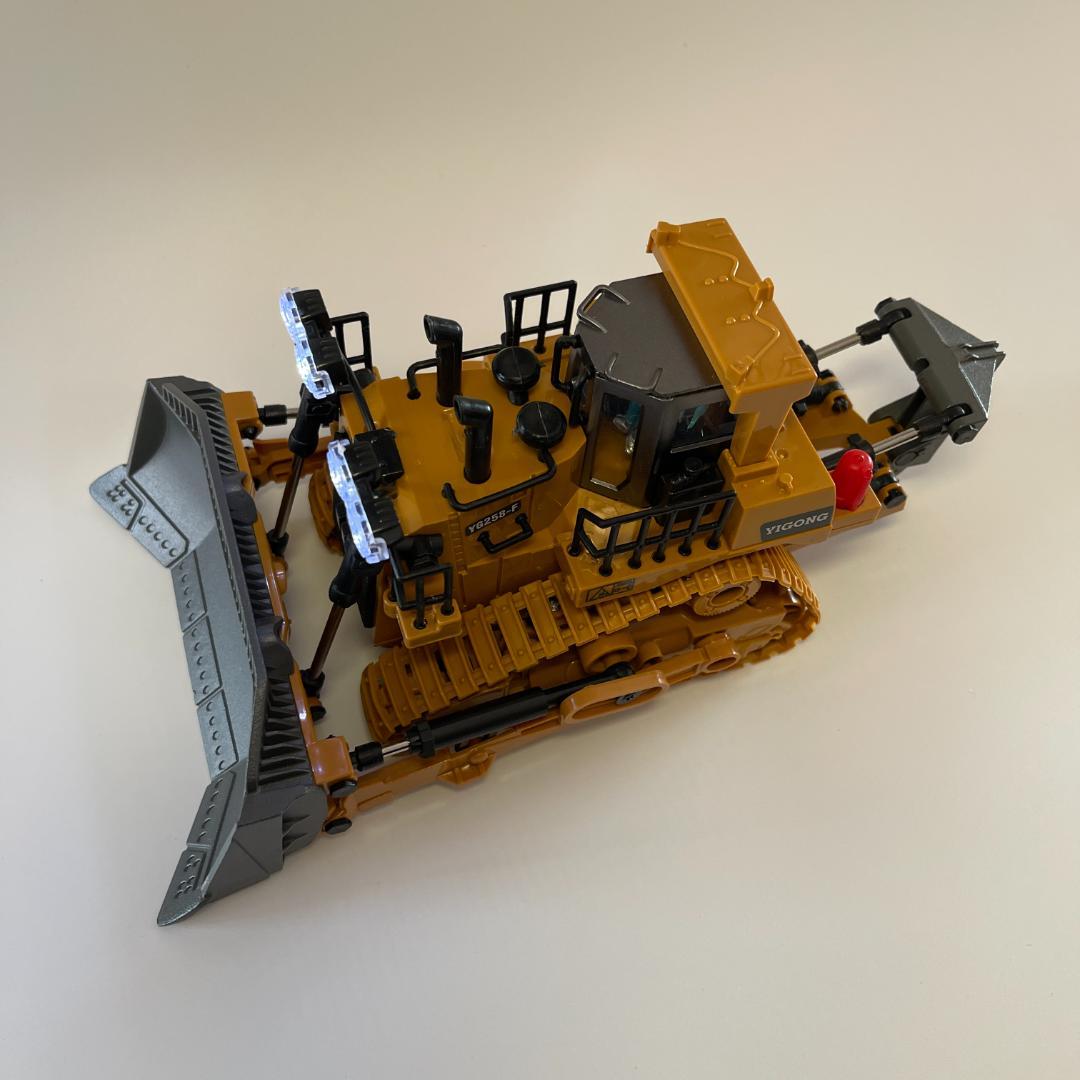 RCトラックタイプトラクター（合金製）