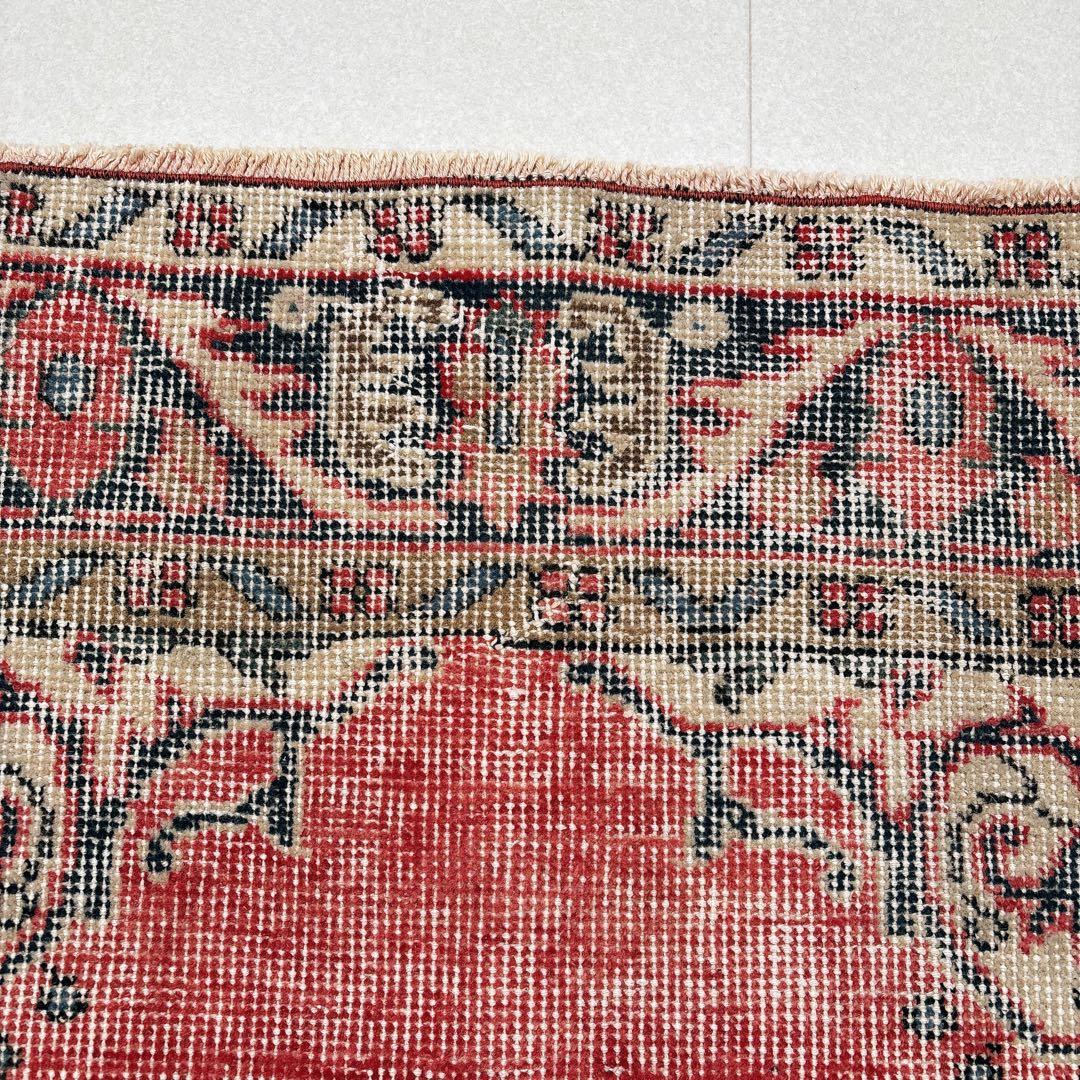 トルコ　ヴィンテージラグ　赤　ネイビー　メダリオン