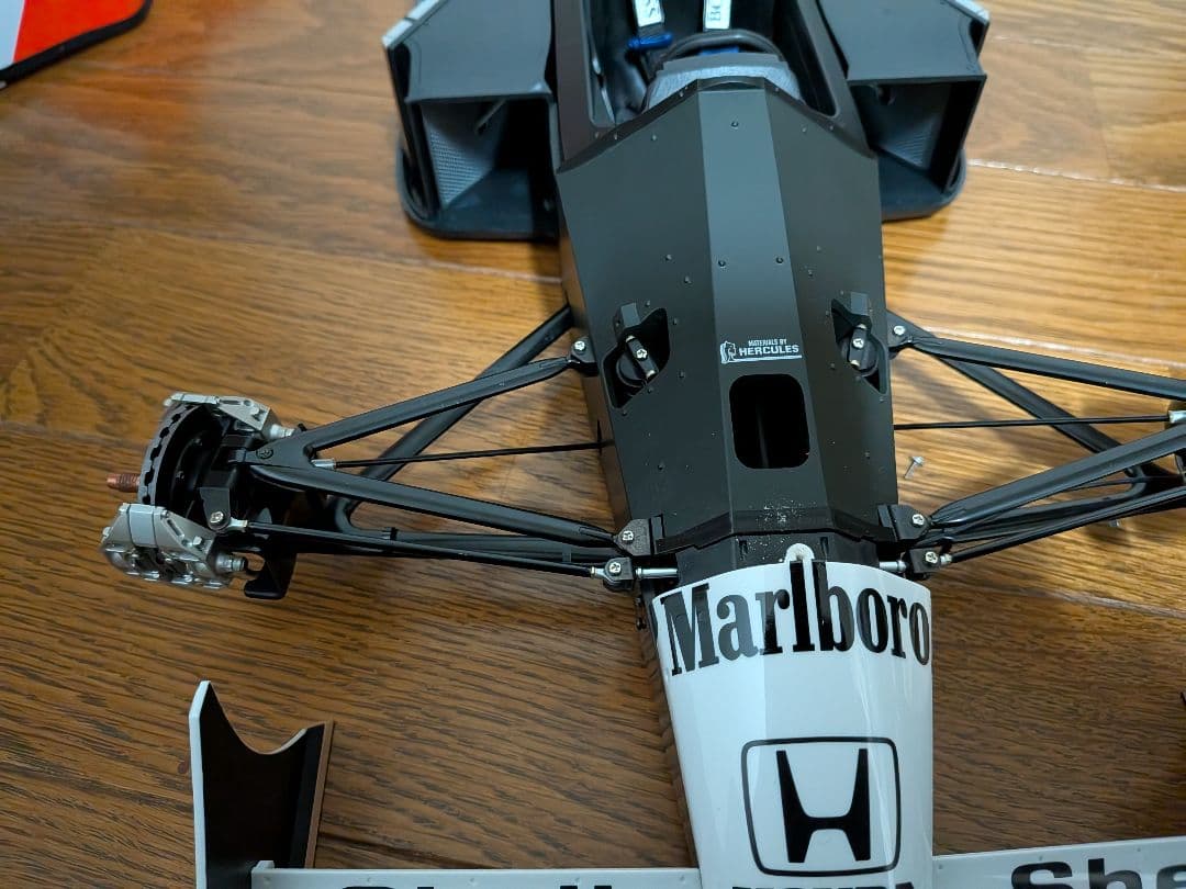 デアゴスティーニ　マクラーレン　MP4/4 アイルトン・セナ