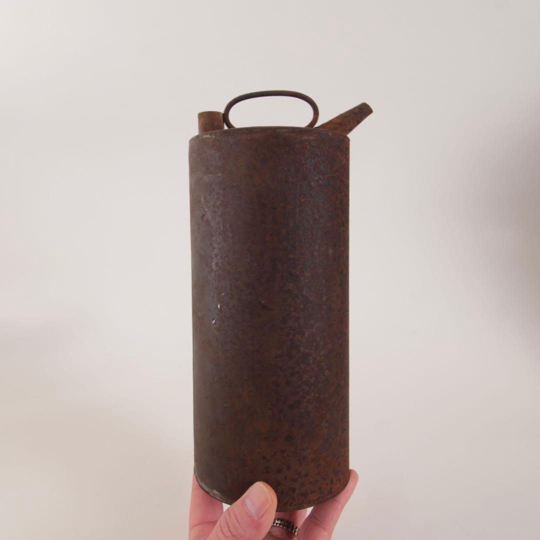 錆びた 鉄あるいはブリキ 水注 古道具 アンティーク オブジェ